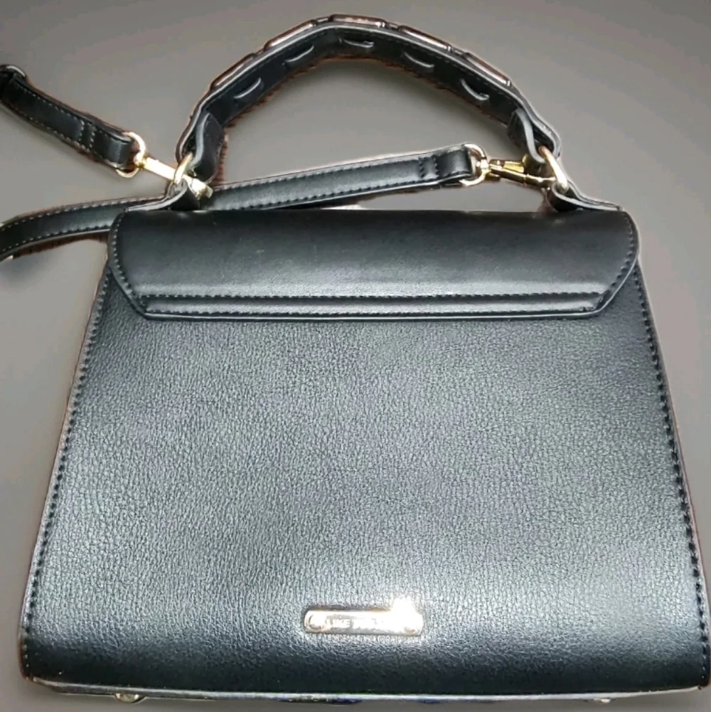 Like Dreams Adj Crossbody Strap Small Bag W/Tortoiseshell Chain Link Top Handle